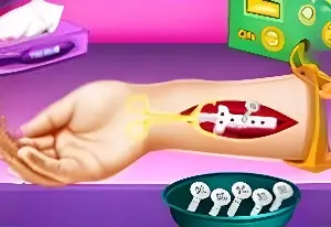 Игра Операция на Руке Малышки Эльзы